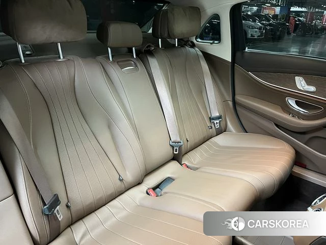 Mercedes-Benz E-class id 3901936 из Китая 10