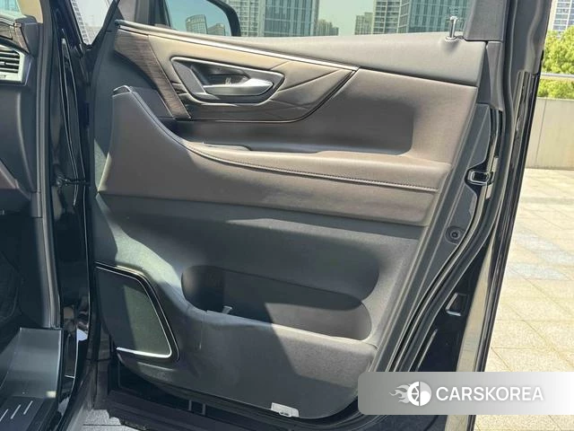 Toyota Elfa id 4272338 из Китая 10