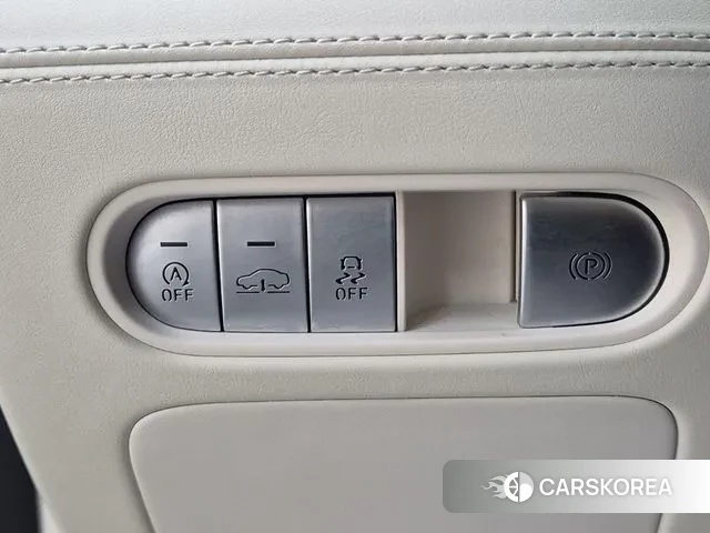 Genesis G90 (RS4) id 3629921 из Кореи 10