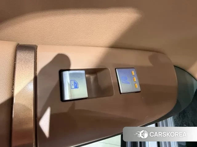 Hyundai Grandeur Hybrid (GN7) id 3020884 из Кореи 10