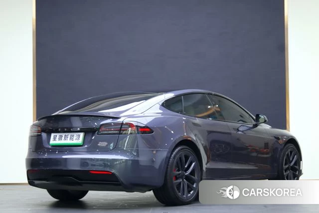 Tesla Model S id 3907836 из Китая 9