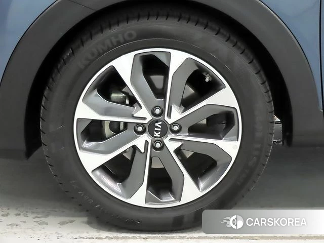 Kia Stonic id 4536689 из Кореи 10