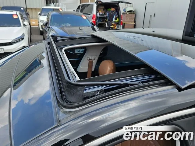 Hyundai Grandeur Hybrid (GN7) id 2943493 из Кореи 10