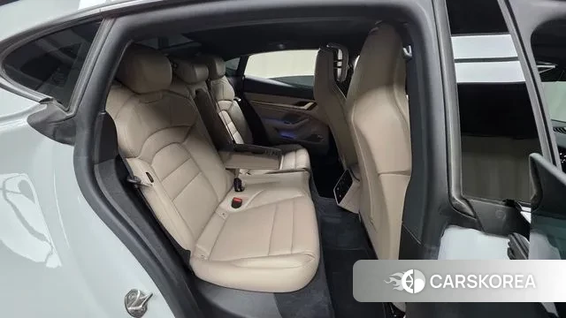 Porsche Taycan id 3361008 из Кореи 10