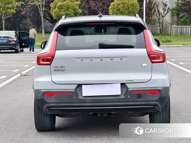 Volvo XC40 EV id 3957696 из Китая 10