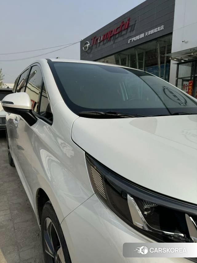 GAC Trumpchi Trumpchi M6 id 4235930 из Китая 10