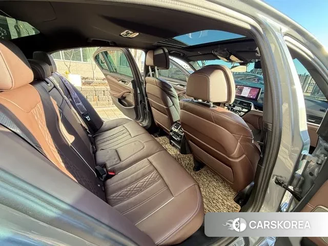 BMW 5 Series (G30) id 3746017 из Кореи 10