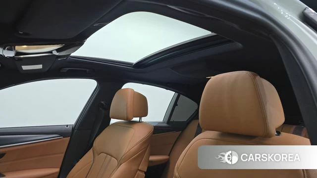 BMW 5 Series (G30) id 3786866 из Кореи 10