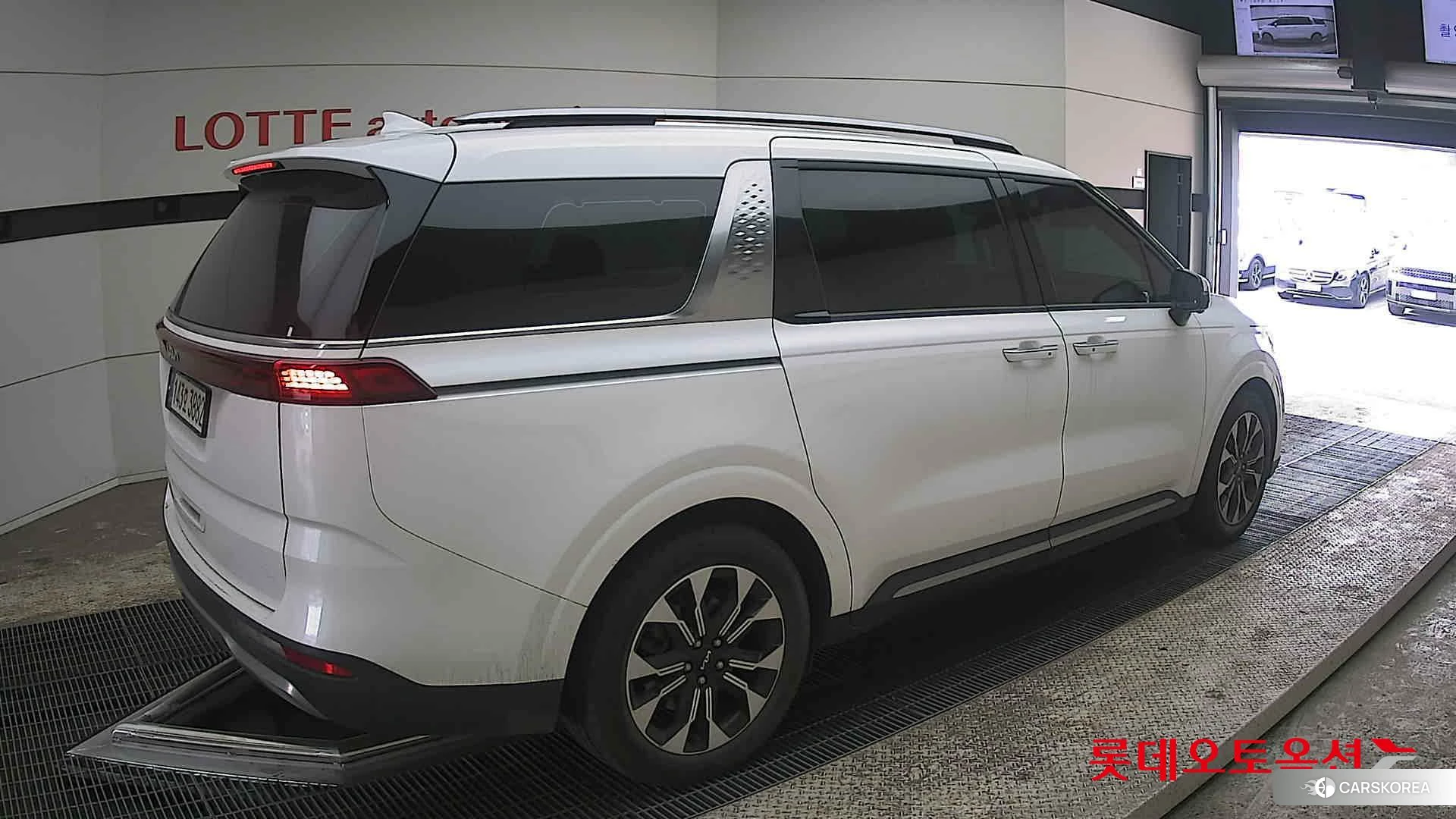 Kia Carnival id 3888290 из Кореи 10