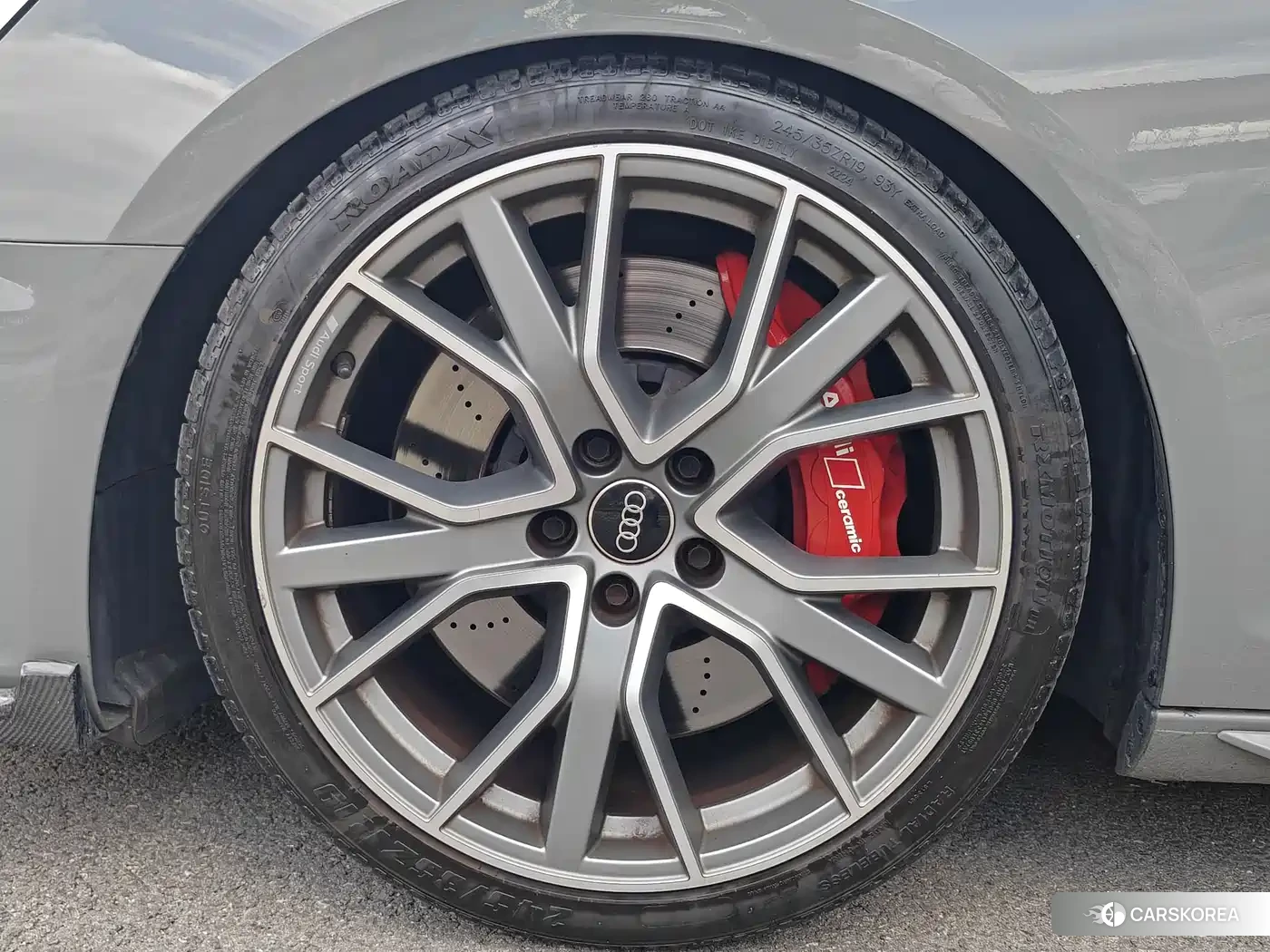 Audi A4L id 4600922 из Китая 10