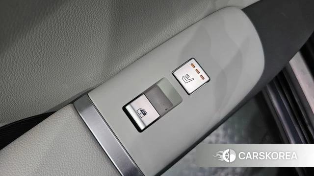 Hyundai Grandeur (GN7) id 4302680 из Кореи 10