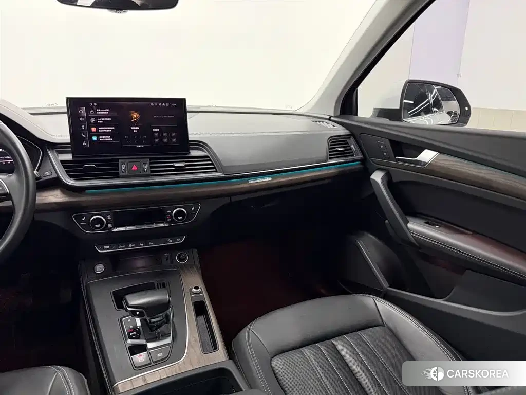 Audi Q5L id 4628241 из Китая 10