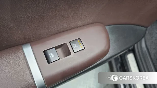 Hyundai Grandeur (GN7) id 3467599 из Кореи 10