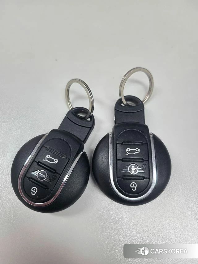 Mini Cooper Convertible id 3915610 из Кореи 10