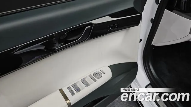 Hyundai Grandeur (GN7) id 2718465 из Кореи 10