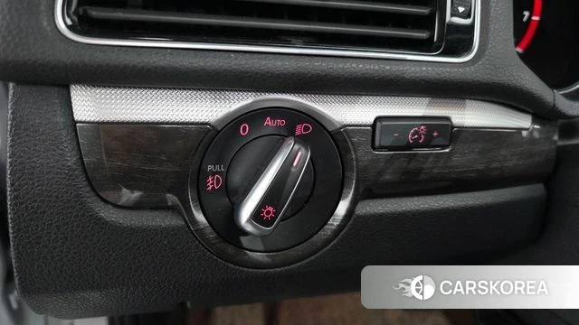 Volkswagen The New Passat id 4751249 из Кореи 10
