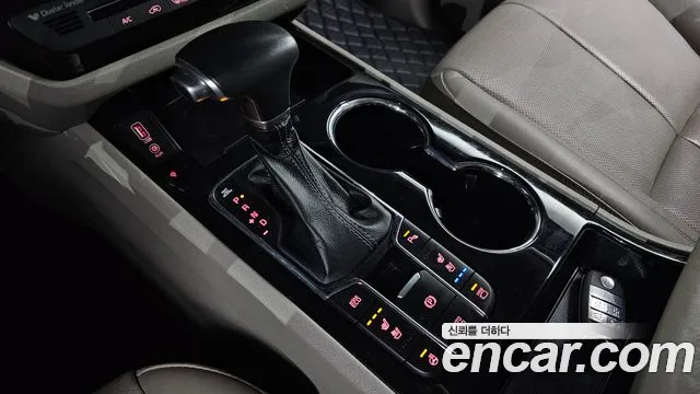 Kia The New Carnival id 2585972 из Кореи 10