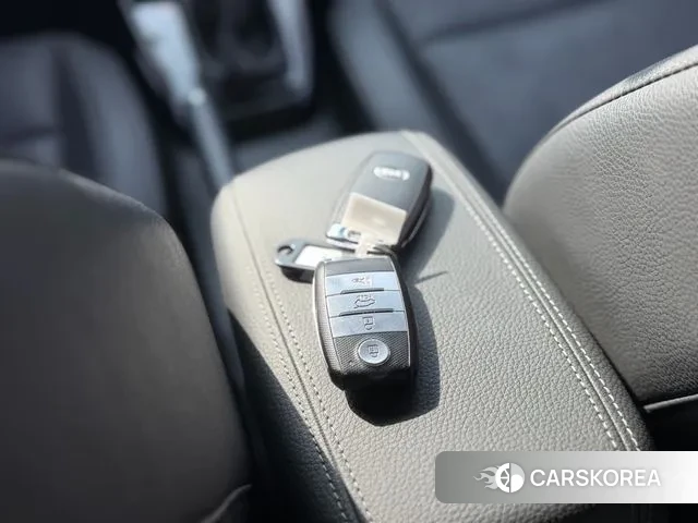 Kia Stonic id 3695005 из Кореи 10