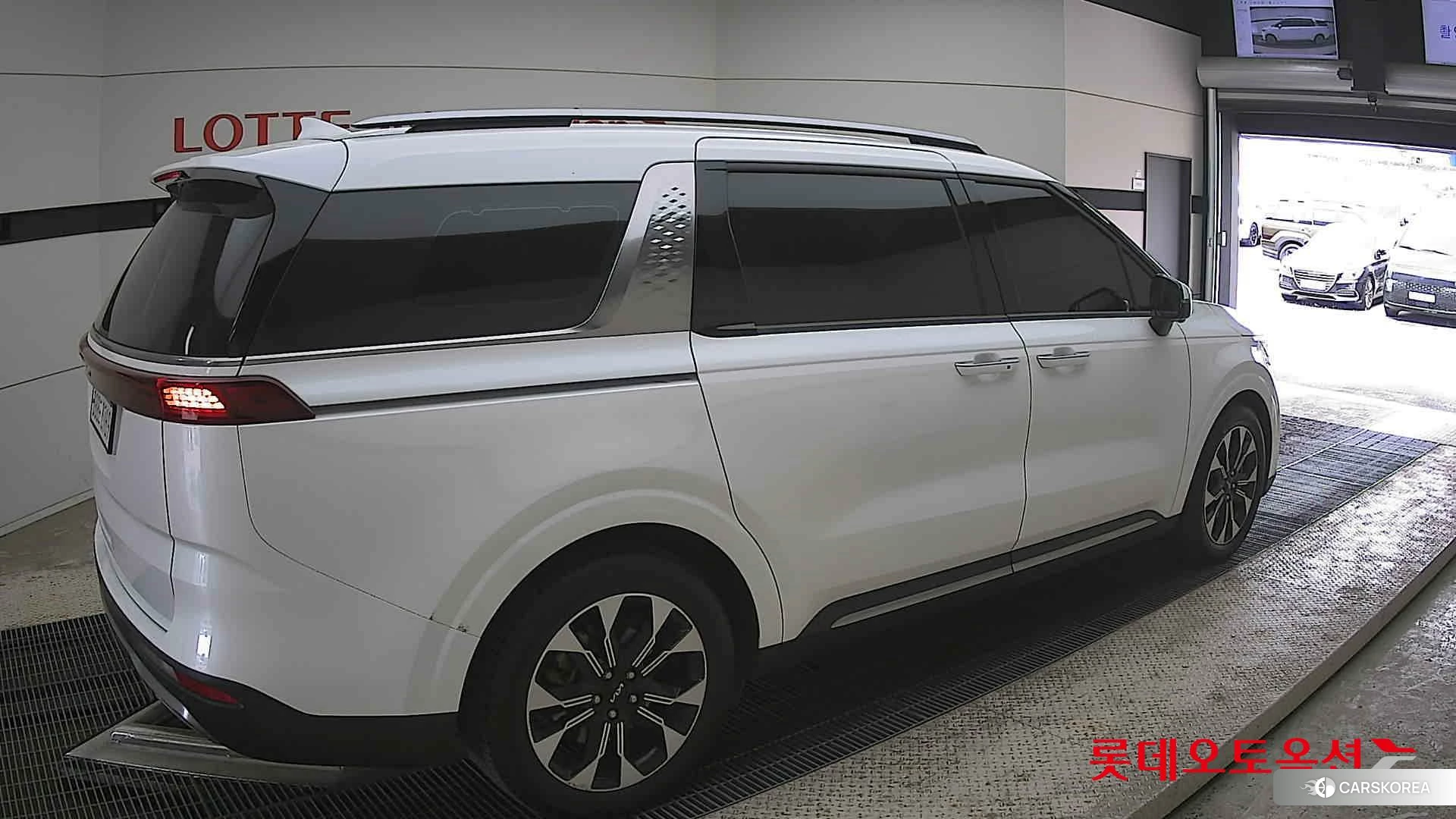 Kia Carnival id 4347360 из Кореи 10