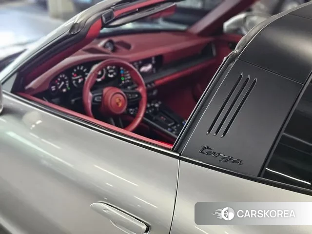 Porsche 911(992) id 2959619 из Кореи 10