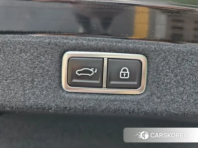 Hyundai Grandeur Hybrid (GN7) id 2889074 из Кореи 10