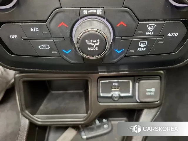 Jeep Renegade id 3621747 из Кореи 10