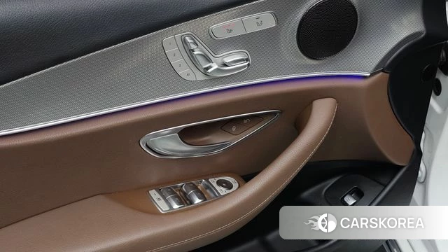 Mercedes-Benz E-Class W213 id 4667834 из Кореи 10