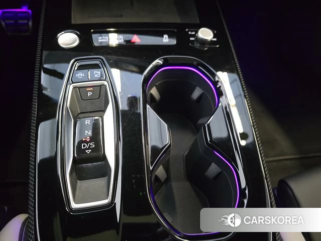 Audi A5L id 4277867 из Китая 10