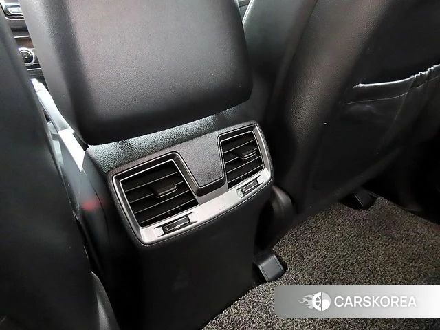Ssangyong The New Rexton Sports Cannes id 4396063 из Кореи 10
