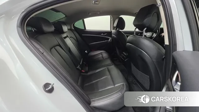 Genesis The New G70 id 3788544 из Кореи 10