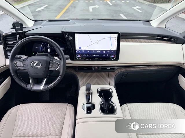 Lexus LM id 4259686 из Китая 10