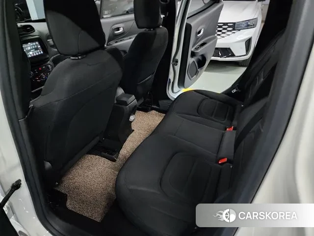 Jeep Renegade id 3031933 из Кореи 10