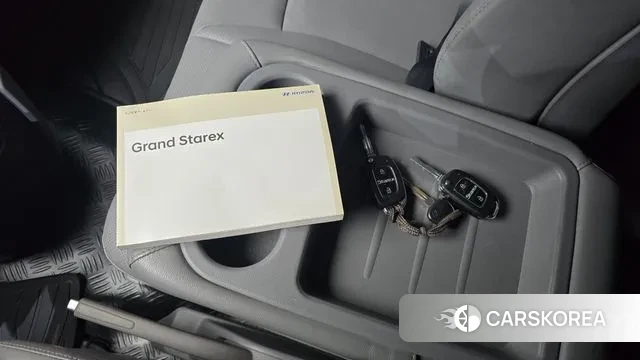 Hyundai The New Grand Starex id 3698836 из Кореи 10