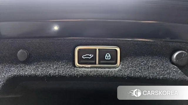 Hyundai Grandeur (GN7) id 3619730 из Кореи 10