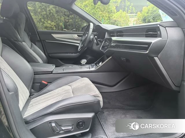 Audi A6L id 4300034 из Китая 10