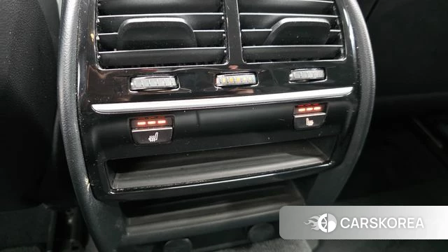 BMW 5 Series (G30) id 3861679 из Кореи 10