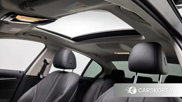 BMW 5 Series (G30) id 3718094 из Кореи 10