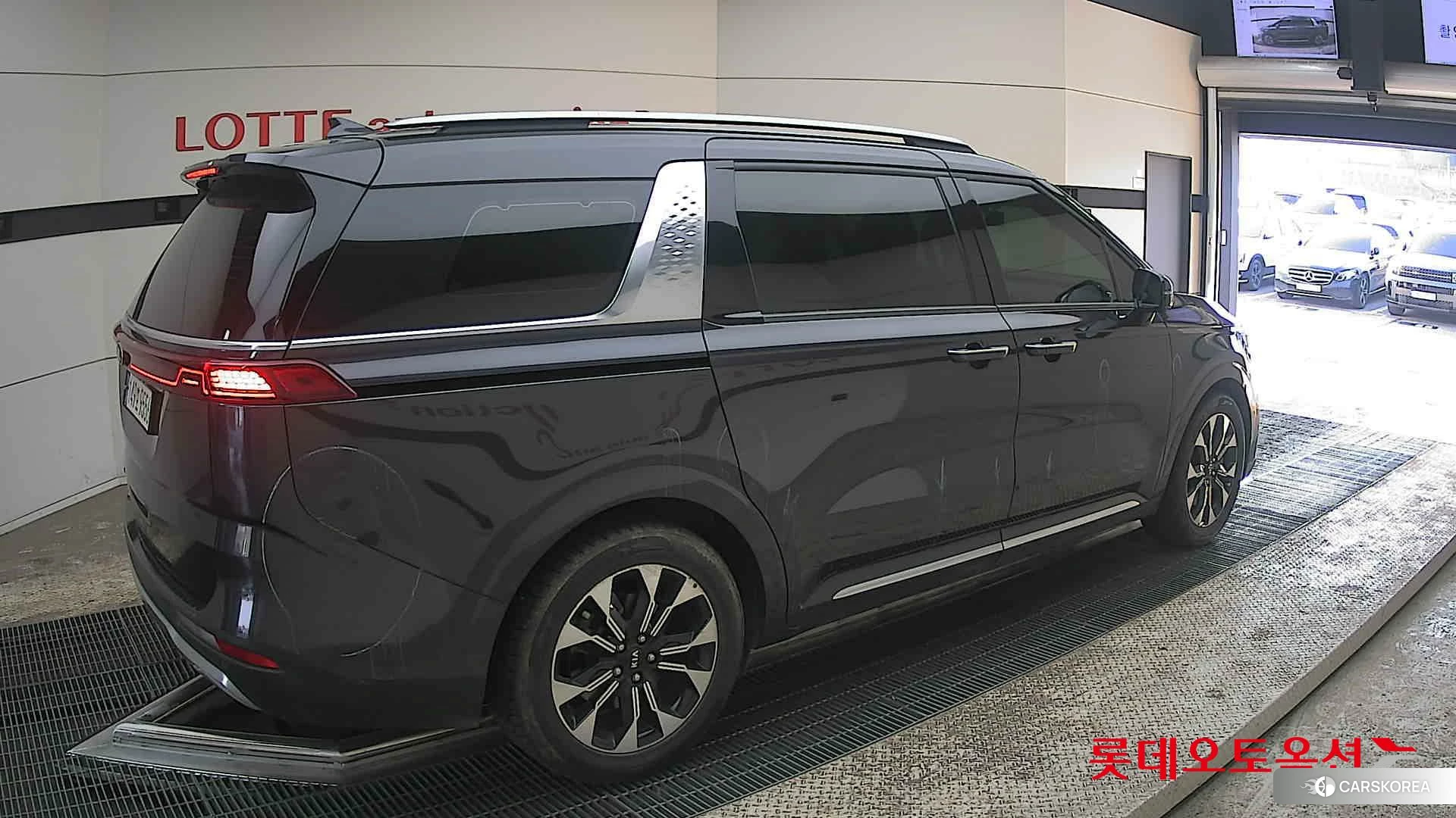 Kia Carnival id 3888403 из Кореи 10