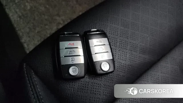 Kia Stonic id 3417219 из Кореи 10