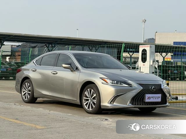 Lexus ES id 4300130 из Китая 10