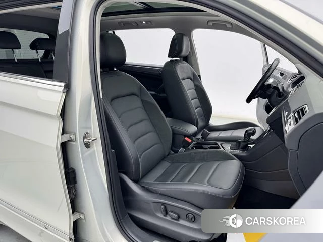 Volkswagen Tiguan L id 4300748 из Китая 10