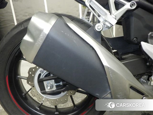 Проданный Honda CBR400R id 4006073 из Японии, фото 10