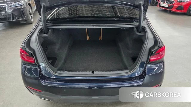 BMW 5 Series (G30) id 3953451 из Кореи 10