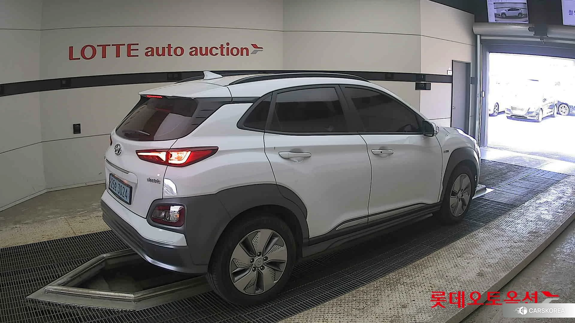 Hyundai KONA Electric id 4289419 из Кореи 10