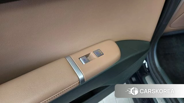 Hyundai Grandeur (GN7) id 4201723 из Кореи 10