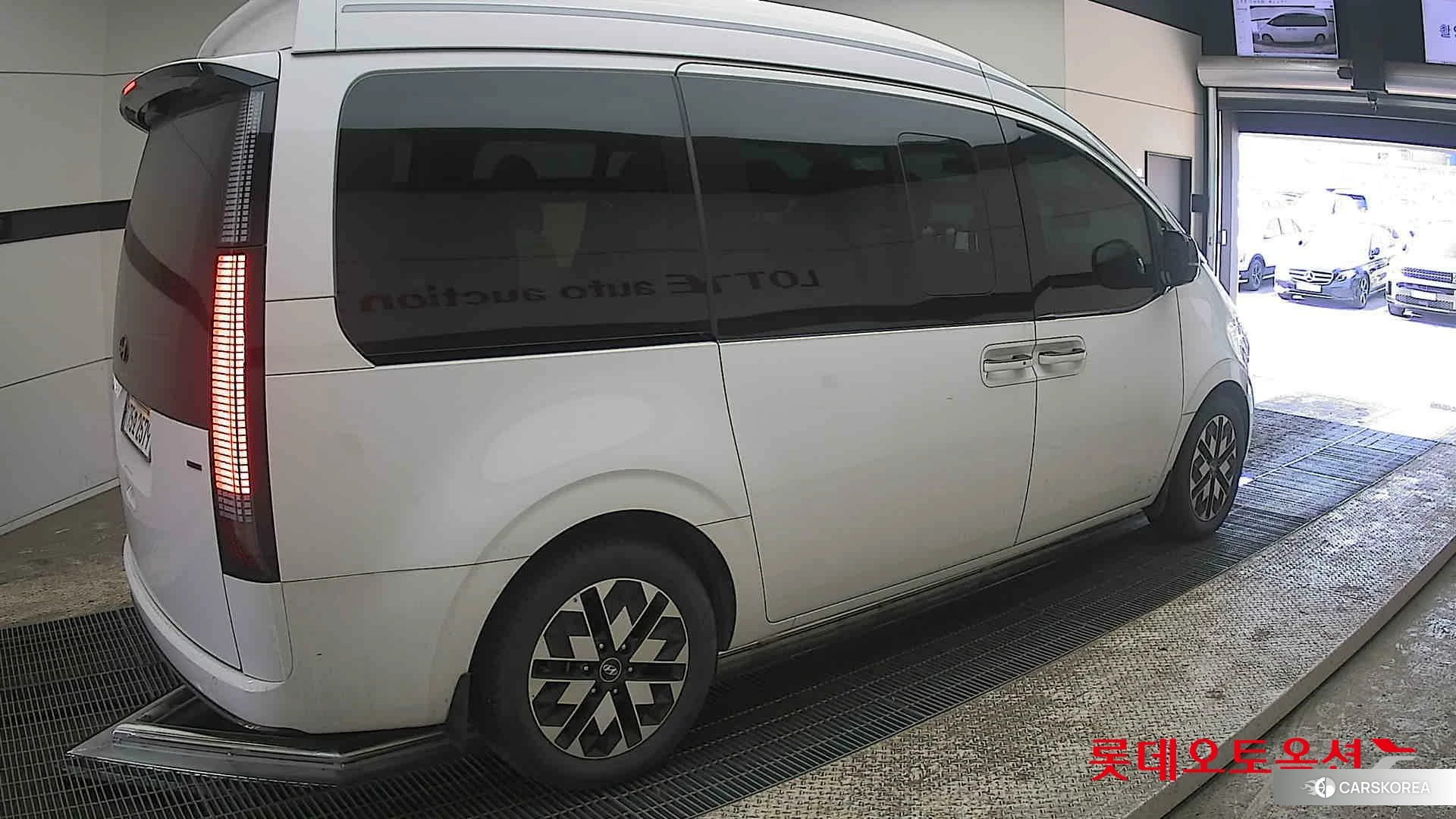 Hyundai STARIA LOUNGE Limousine id 3882076 из Кореи 10