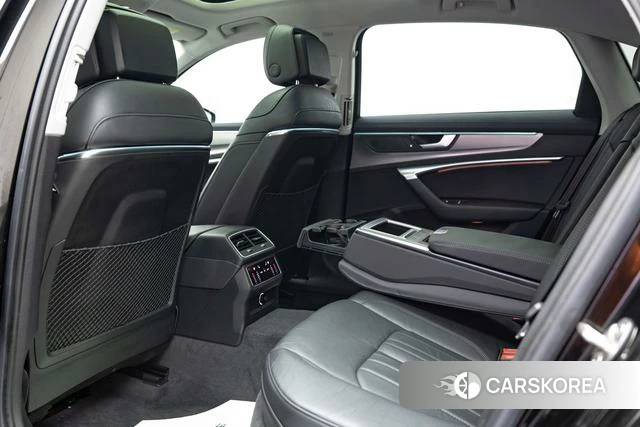 Audi A6L id 4210238 из Китая 10