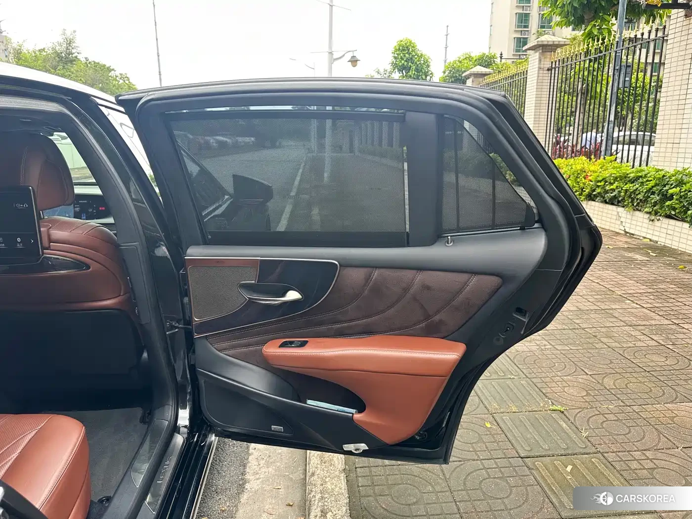 Lexus LS id 4622712 из Китая 10