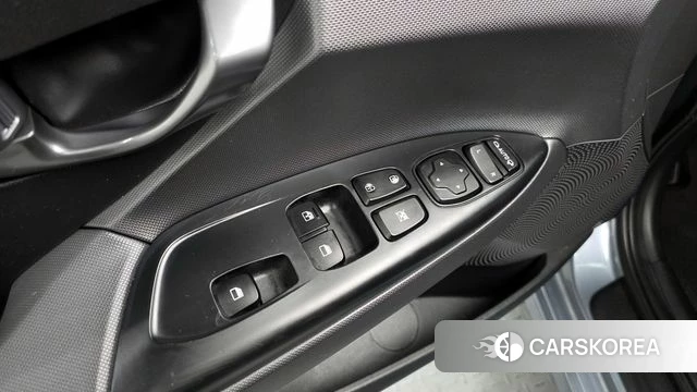 Hyundai Veloster (JS) id 3879846 из Кореи 10