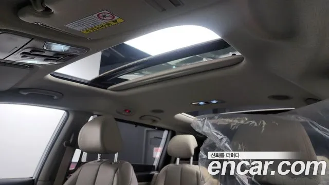 Kia The New Carnival id 2717306 из Кореи 10